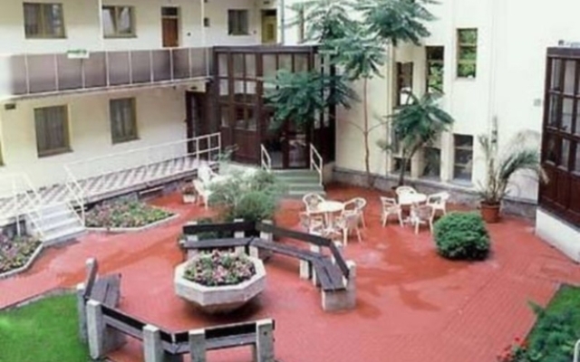 Radio Inn Hotel