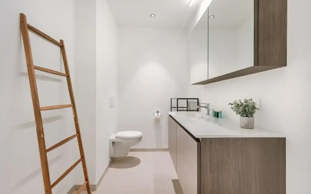 Apartment With two Large Terraces