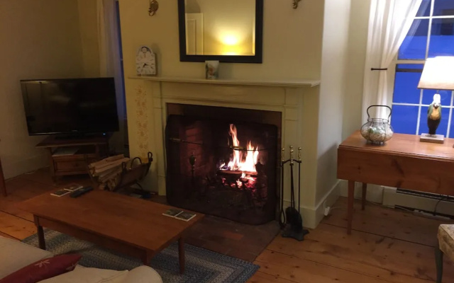 Applebutter Inn