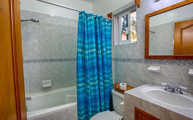 Casa de los Ninos 3 BR by Casago