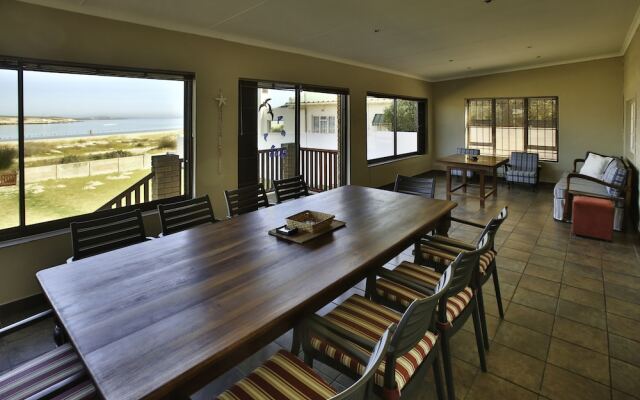 Oppi Stuppi Langebaan 4-Sleeper