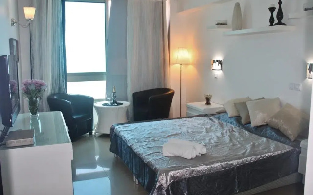 Sea Apartment
