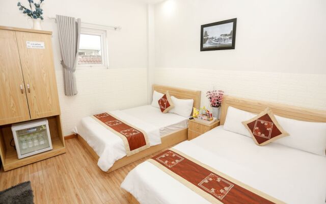 Co Hong Hotel