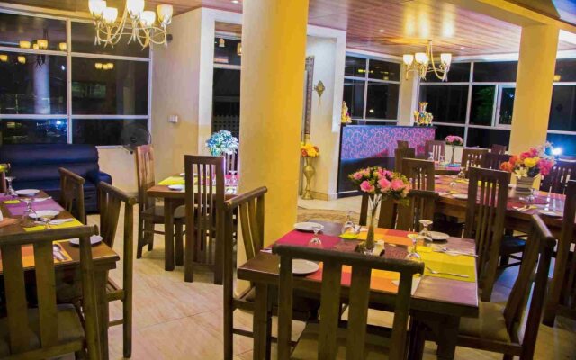 Hill Cool Hotel & Restaurant