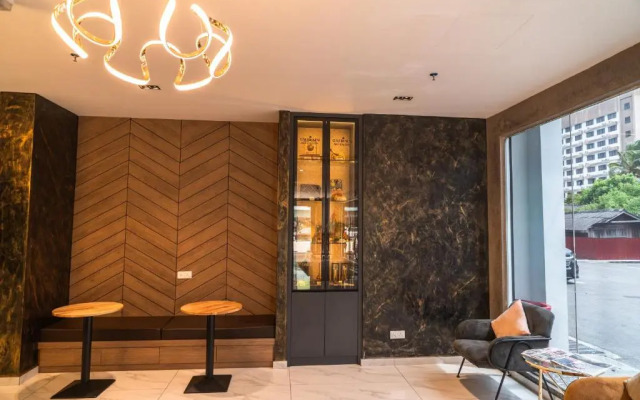 DJ Citi Plaza Hotel & Suites