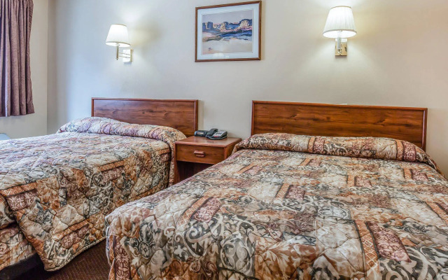 Quality Inn & Suites Salina National Forest Area