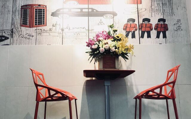 The Lily Hostel and Coffee