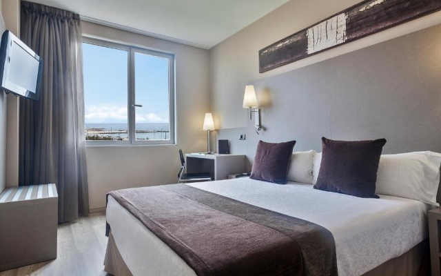 Double room (full double bed)