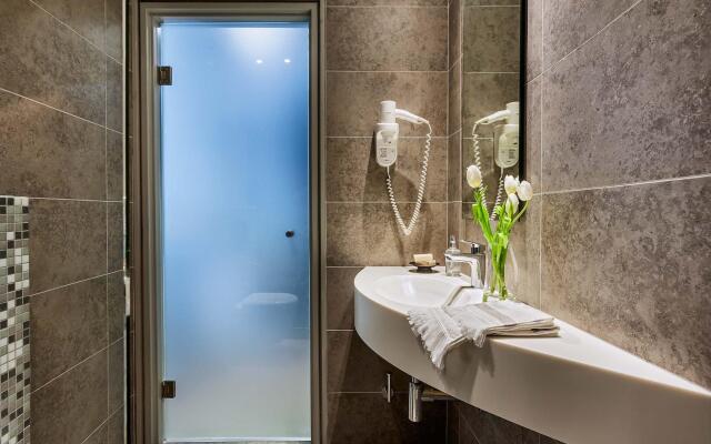 Ammon Zeus Luxury Beach Hotel