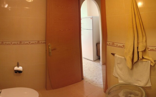 Apartment With one Bedroom in Fuengirola, With Wonderful sea View, Pool Access, Balcony - 10 m From the Beach
