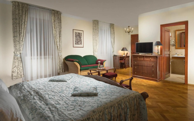 Boutique Hotel Constans