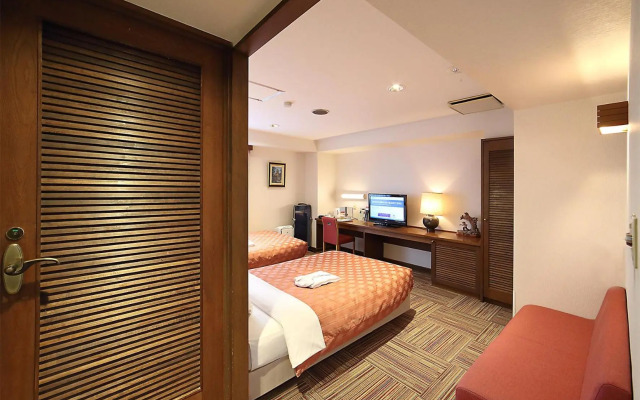 Kumegawa Wing Hotel