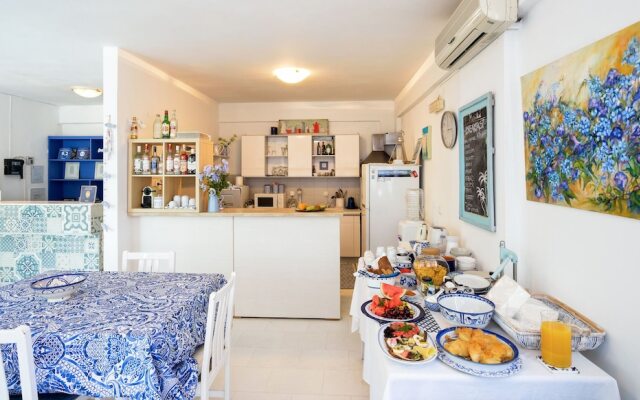 Marika Studios & Apartments