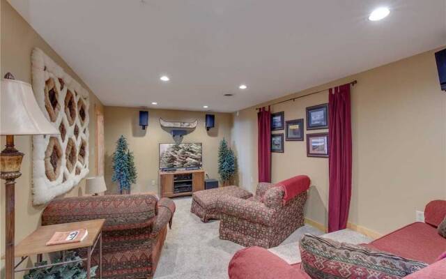 Lookout Lodge - Five Bedroom Cabin