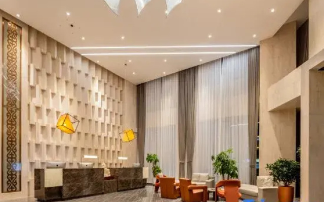 MEHOOD LESTLE The Traxland Hotel