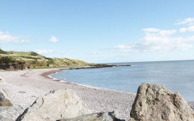 2 Craigarbel Crescent, Montrose