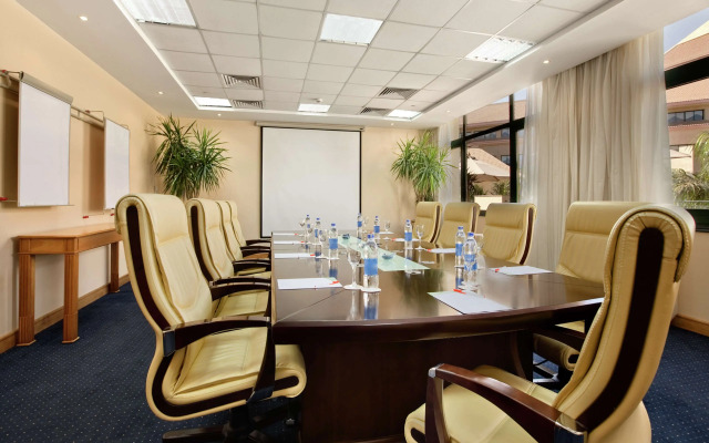 Hilton Pyramids Golf