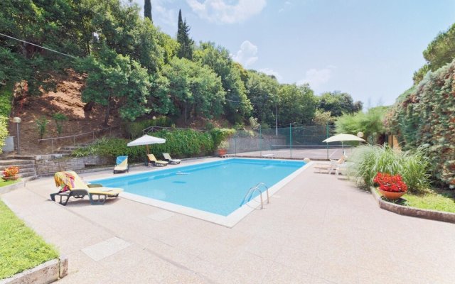 Stunning Home in San Feliciano Sul T.pg With 3 Bedrooms, Wifi and Outdoor Swimming Pool