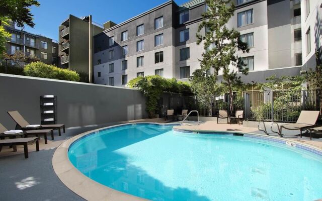 Courtyard Oakland Downtown