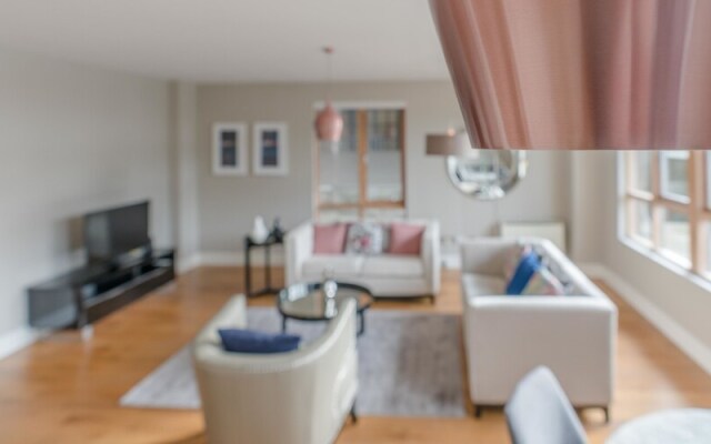 Grand Canal Dock by 5STARSTAY