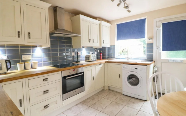 Derby Dream House - Cozy Retreat for Your Getaway