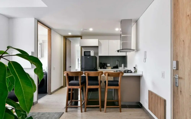 w Illustrious 2BR w Street View in Chapinero