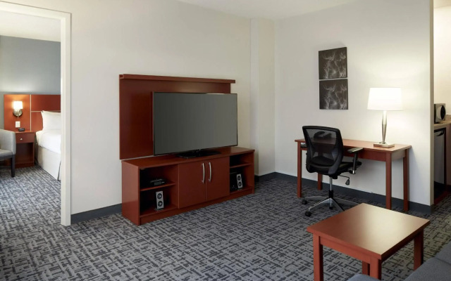 Fairfield Inn & Suites by Marriott Montreal Airport