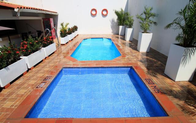 Hotel Rodadero Inn By GEH Suites