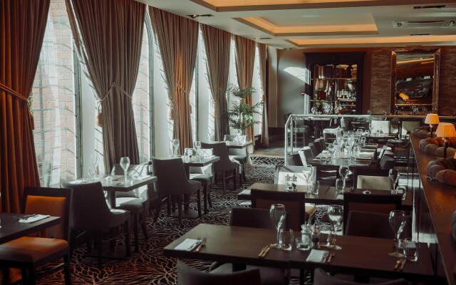 County Hotel & County Aparthotel Newcastle