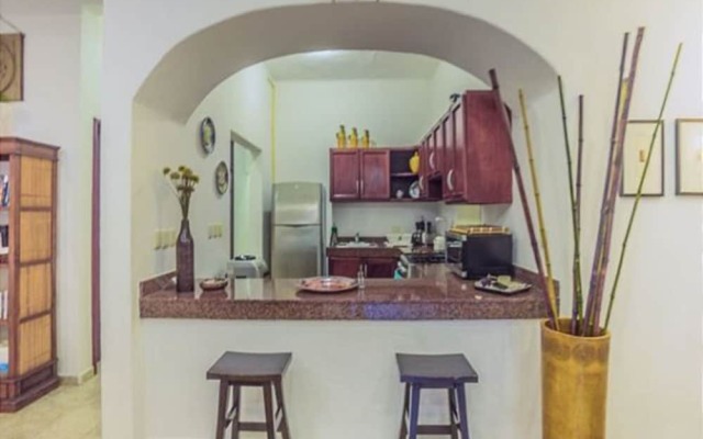 Magic, 1 block from Mamitas Beach by Tripintravel