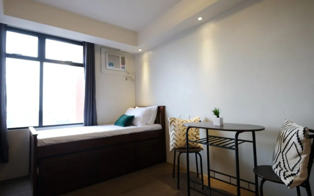 Portovita Tower 2BR 23rd FLR Black Unit W/ Balcony
