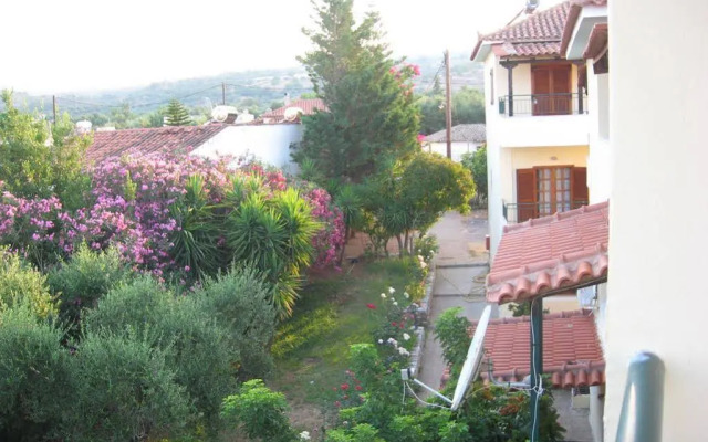 Niki Apartments