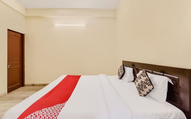 OYO 60892 Hotel Shree Sumukh