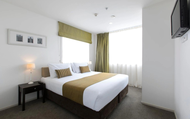 Quest on London – Guest Rooms – Hamilton