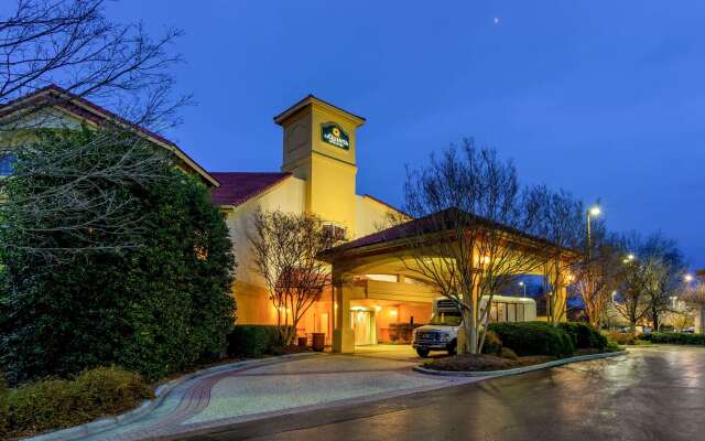 La Quinta Inn & Suites by Wyndham Raleigh Durham Intl AP