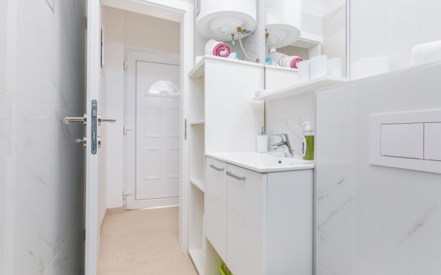 Stunning Home in Peroj With Wifi and 1 Bedrooms