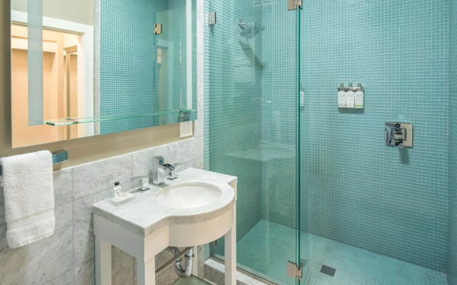 Mark Spencer Hotel