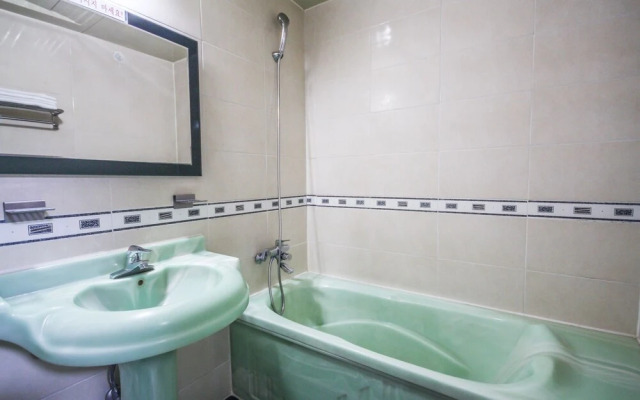 Mungyeong Oncheon Hotel