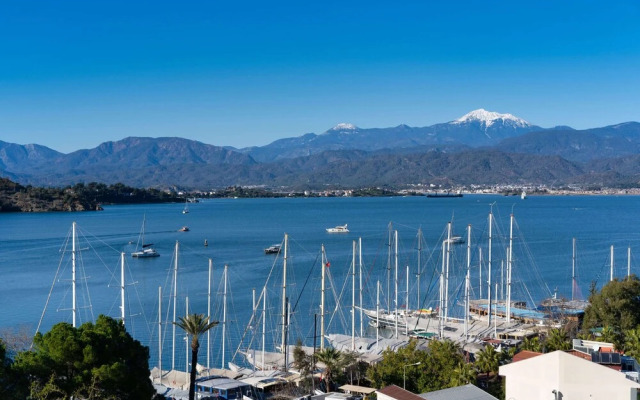 Reddoors Suites Sea View