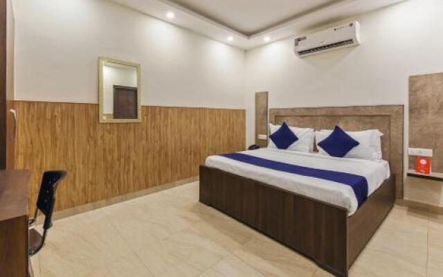 SilverKey Executive Stays 19389 Divine Inn Rajouri Garden