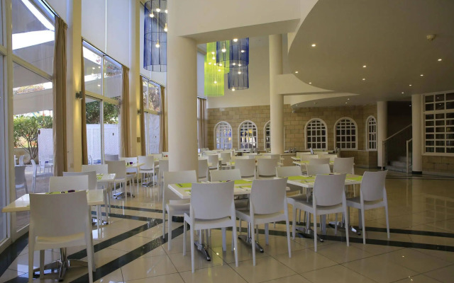 Papouis Protaras Hotel