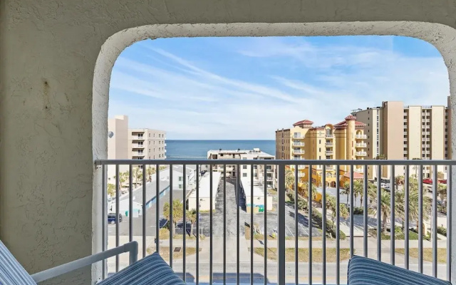 Ocean Terrace Club 706