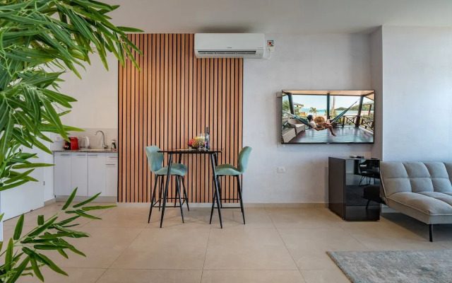 Hi - Yam SeaView Apartments & Suites