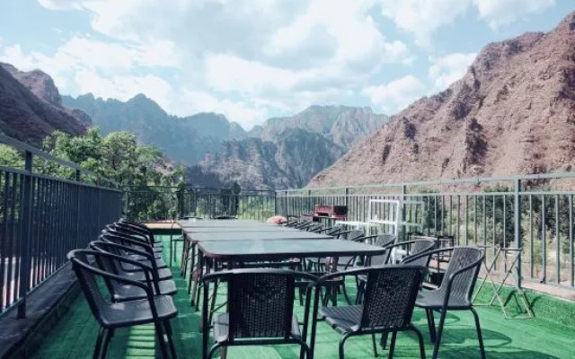 Qijian Mountain Courtyard Homestay