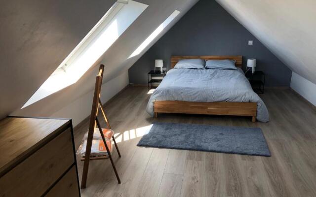 Maisonnette a 100 M de la Plage