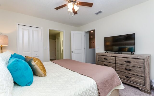 Gorgeous Home W/private Pool & Spa Sleeps 25!