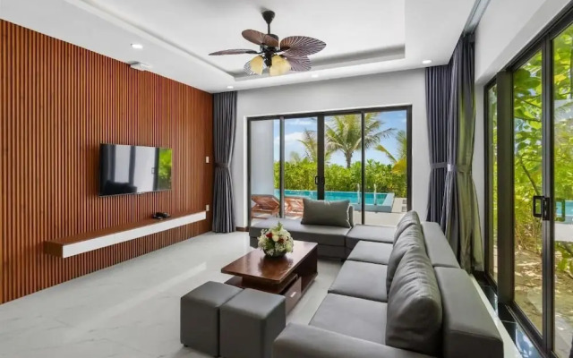 LangCo Bay Retreat