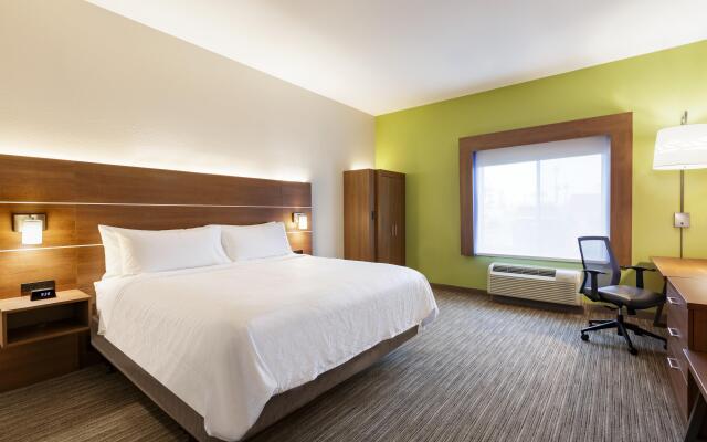 Holiday Inn Express Hotel & Suites Merced, an IHG Hotel