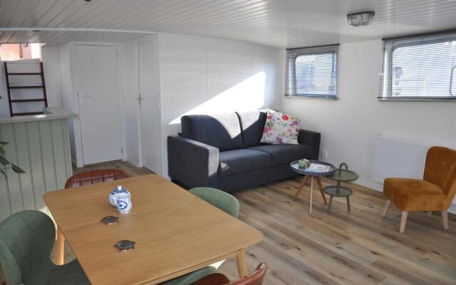 Private Lodge on Houseboat Amsterdam