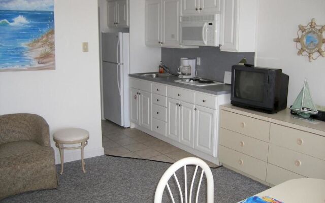 Le Boot Oceanfront Suites